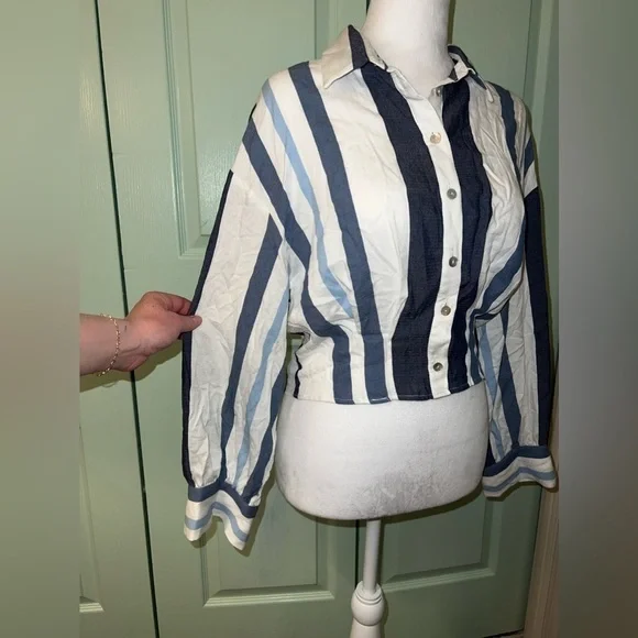 Zara trf White Blue Stripped Crop Blouse - Picture 6 of 15